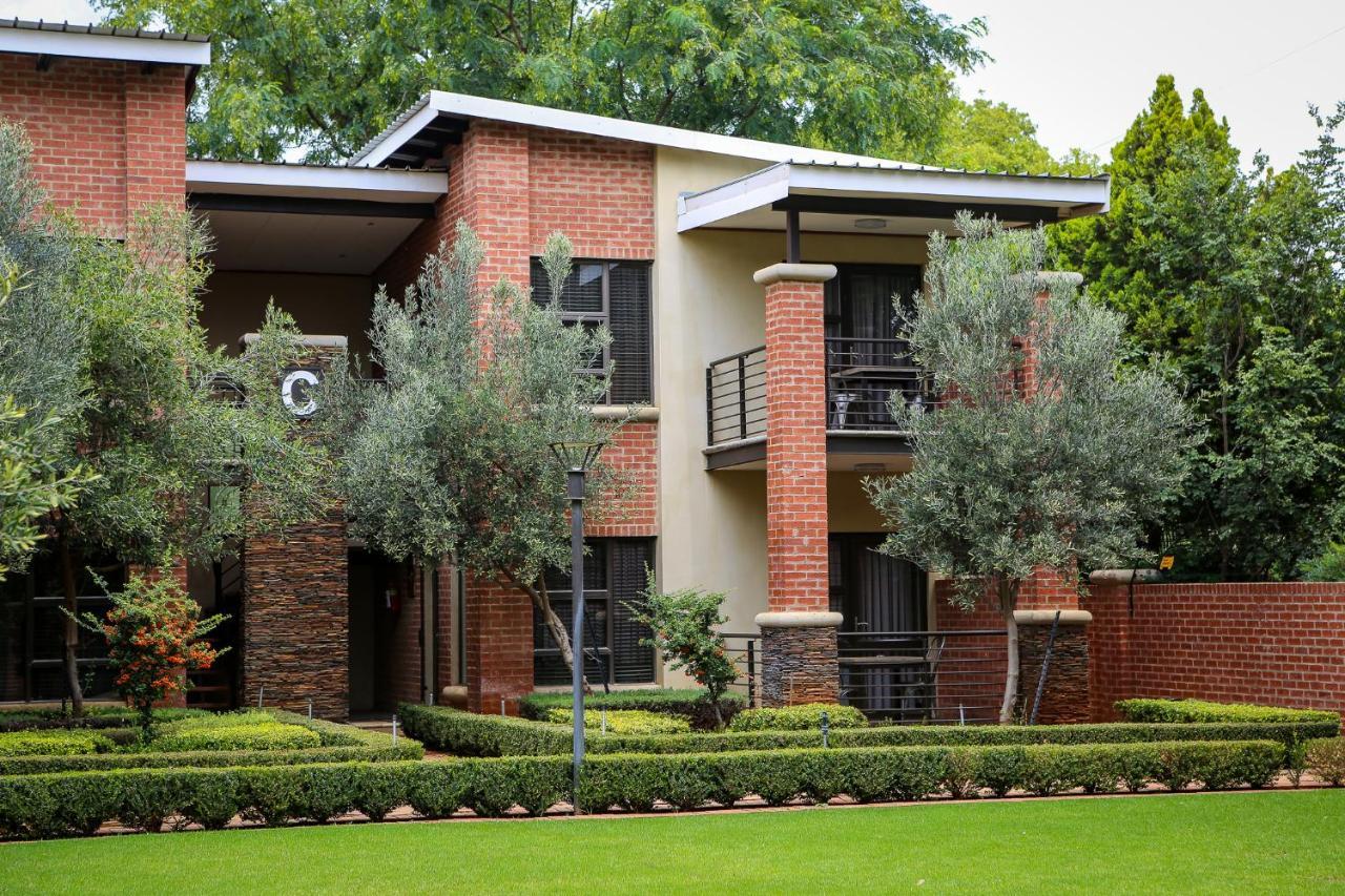 Scott'S Manor Guesthouse Function And Conference Venue Lichtenburg Buitenkant foto