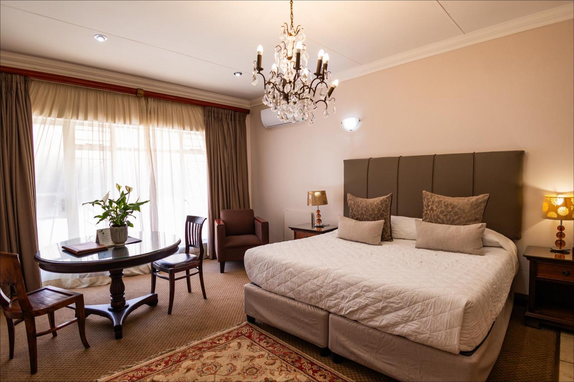 Scott'S Manor Guesthouse Function And Conference Venue Lichtenburg Buitenkant foto